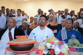 መኒ አባ ገዳ" በሚለው ዘፈኑ የሚታወቀው ድምጻዊ መሃዲ ሼካ ቶኩማ የተሰኘውን 14ተኛ አልበሙን በድሬዳዋ አስመረቀ።  ከዚህ ቀደም 13 አልበሞችን ለአድማጭ ጆሮ ያደረሰው በተለይም "መኒ አባ ገዳ" በሚለው ዘፈኑ ሚታወቀው መሃዲ ሼካ ...