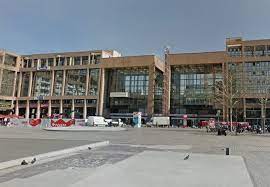 Descendez du train à lyon part dieu gare, et louez une voiture en toute facilité avec europcar. Faits Divers Colis Suspect A La Gare De Lyon Part Dieu Une Femme En Garde A Vue