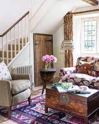 Victoria Magazine On Instagram Drawn To The Rolling Hills Of The Cotswolds This London English Cottage Decor Country Cottage Interiors Country Cottage Decor