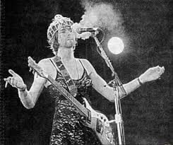 Kurt Cobain In A Dress Nirvana Nirvana Kurt Cobain Kurt Cobain