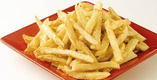 Patatine fritte fatte in casa, per forza di cose ho dovuto farle, la mia bambina da un po di tempo mi chiede spesso le patatine comprate nel sacchetto, io sono davvero contraria, il papà gliele passa tutte, l'altro giorno ennesima richiesta di queste patate, ho detto basta, le ho detto le facciamo noi e le facciamo insieme, era tutta felice, e mi guardava, mi aiutava ad asciugare le. Fare Le Patate Fritte In Casa Sale Pepe