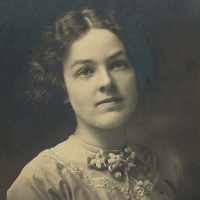 Magdalena Cooke's Instagram, Twitter & Facebook