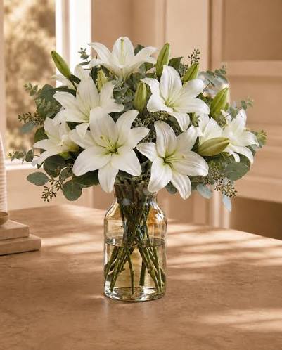Lily Bouquet for custom gift box in Karachi