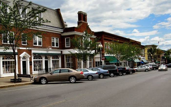 Best Places to Live in New Hampshire 2026: Top Communities for Families, Professionals and Retirees