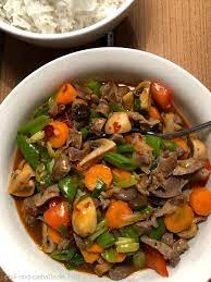 Huhnermagen Auf Chinesische Art Chili Und Ciabatta