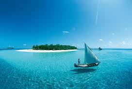 Végtelen hosszúságú korallsziget füzérek és kristálytiszta vízű tenger adják a díszletet utazásodhoz, akár a. Maldiv Szigetek Maldives Vacation Maldives Maldives Island