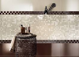 Un bagno moderno può essere definito come tale quando non è soltanto bello da vedere, ma anche funzionale. Mosaico Per Arredare Bagno