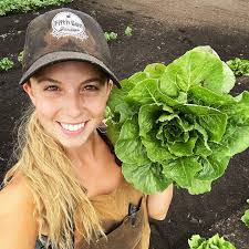 Carrie Bielecki's Instagram, Twitter & Facebook