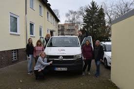 Check 'haus bus' translations into english. Glucksspirale Ermoglicht Kauf Von Vw Bus Fur Das Haus Am Anger