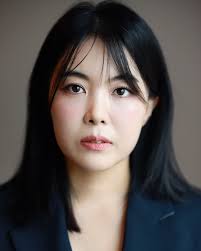 요즘 감정이 많이 오락가락 하고 우울하고 식욕도 없고 가끔 가만히 있다가 눈물도 나고 그런데 이렇게 생각해보기로 했어요. '살  빠지겠다. 개꿀.' 잠시 우울해 있겠습니다. 저 혼자 두세요. 살 좀 빠지게... #생각대로사는여자 사진  @studio_johnmaking