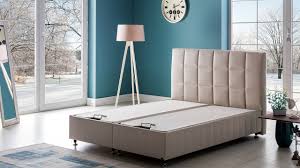 Yatak baza başlık takımının yanına gardırop alarak dekorasyonu tamamlayın. Tango Baza Mondi Mobilya Yatak Baza Ev Tekstili