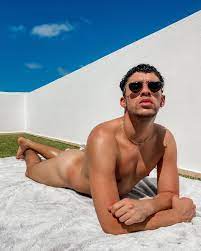 Cum tribute Bad Bunny - ThisVid.com