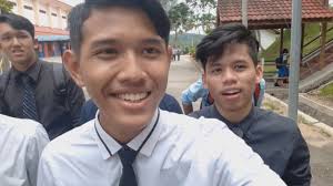 Nama asalnya adalah raja ali dan juga digelar sebagai raja alauddin. Video Hari Guru Smk Sultan Alauddin Riayat Shah 1 Pagoh Youtube