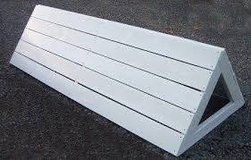Cet Obstacle De Cheval Semble Facile A Bricoler En 2020 Couverture De Cheval Cheval Materiel Cheval
