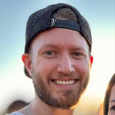 Excited to announce that I have officially graduated from Central  Washington University with a Bachelor's in Film Studies and secondary  specializations in Communications & Journalism! I look forward…