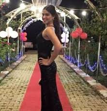 8'inci sınıfta halteri bırakarak voleybola başlayan ayşe yüksel, 6 yıl boyunca mahalli ligde voleybol oynamayı sürdürmüştür. Survivor Ayse Yuksel Kimdir Yasi Kac Nereli Boyu Kilosu