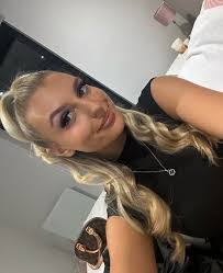 Jaime Craig's Instagram, Twitter & Facebook