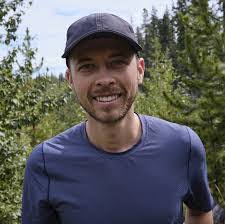 Alex Senger's Instagram, Twitter & Facebook