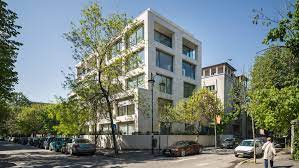 The Crisp White Facades Of This Luxury Apartment Block In Bucharest Are Punctured By Recessed Windows Tha Apartment Building Bucharest Architecture Photography