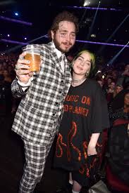 Billie Eilish S First Ever Amas Appearance Was Off The Chain Billie Eilish Post Malone Wallpaper Billie