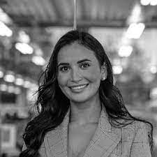 Karen Ansley's Instagram, Twitter & Facebook