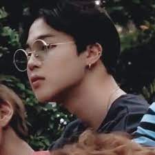 Jimin Pics On Twitter Jimin Black Hair Jimin Hair Black Hair Aesthetic