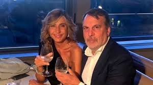 Myrta merlino non è solo la conduttrice de l'aria che tira, il talk di successo di la7, ma anche la fidanzata di marco tardelli, ex calciatore e campione del mondo con la nazionale italiana nel 1982. Nvyfkqvlkzmfmm