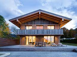 Wir bieten 2 komfortable doppelzimmer mit südbalkon, mit blick auf den see und die berge. Siedle Haus Am Tegernsee