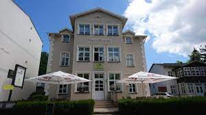 This guest house offers the outdoor swimming pool as well as airport transfer and bike loans. Haus Alexander Heringsdorf Aktualisierte Preise Fur 2021