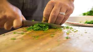 Una vez te inscribes, el sistema te llevará paso a paso por el camino hacia saber cocinar. Los Concursos De Cocina Mas Conocidos Y Que Podrias Ver En Estos Dias Gastrolab