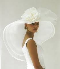Hybrids Like These Are Becoming Popular And By Hybrids I Mean Combos Between Hat And Veil These Pieces Show The Sheer Genius Of The Uber Ta Hats Cappel