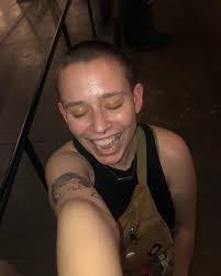 Greta Cross's Instagram, Twitter & Facebook