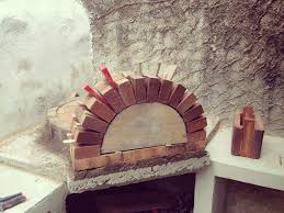 Bouche Entree Four Pizza Four Pizza Bois Four A Pizza Four A Pizza Exterieur