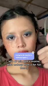 Maxine Minix Haircut