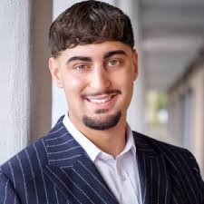 Michael Hennig: Finanzberater in Wardenburg