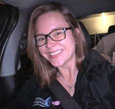 I'm not one to talk atm but big is one thing but ideally, I think aesthetic  is the way to go. Arnold was great but Zane was ideal.