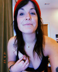 Jennifer Crigger's Instagram, Twitter & Facebook