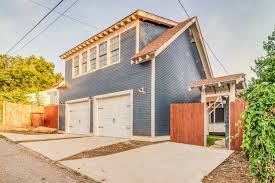 With the growing popularity of garage apartments among u.s. Garage Apartment American Craftsman Garage Nashville Von Gill Design Co Houzz