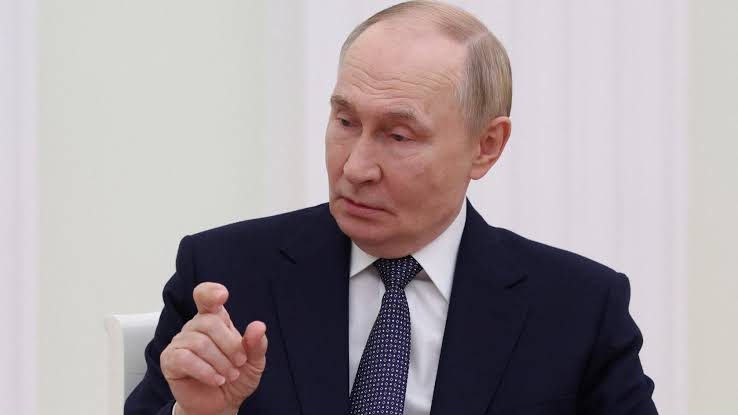 Rusia intensifica control sobre empresas europeas mientras favorece acercamiento económico con Estados Unidos