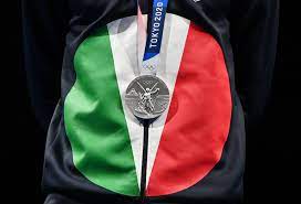 Si assegneranno infatti le medaglie nella 400 misti uomini, nella 400 stile libero uomini, nella 400 misti donne e nella finale 4 x 100 stile libero donne. B15xdqsjvbihum