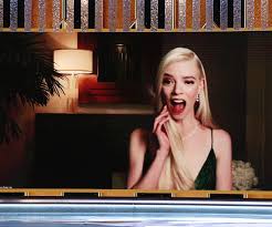 Anya Taylor-Joy Won Golden Globes 2021 Hair & Makeup