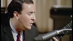 Laura Arato's Instagram, Twitter & Facebook