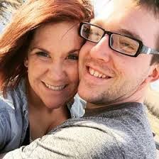 Danielle Thatcher's Instagram, Twitter & Facebook