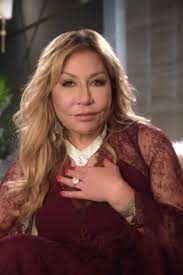 Bling empire's anna shay is an enigma, wrapped in a riddle, wrapped in designer gowns. Who Is Anna Shay Bling Empire On Netflix The Global Coverage