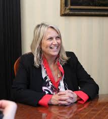 VIDEO  Al servizio della collettività che vuol crescere nel solco della  legalità: il primo giorno del nuovo Prefetto di Avellino