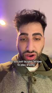 Teaching a song to Tal 🎹 #macmiller #congratulations #teachingasong #piano