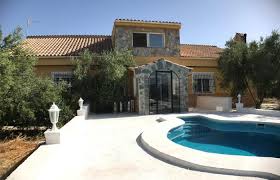 ✔ inmobiliaria en alicante capital desde el año 2003 🔴 ofreciendo a nuestros clientes máxima transparencia, honestidad y profesionalidad. L Arriere Pays D Alicante Mine D Or Immobiliere Dans L Une Des Regions Les Plus Authentiques Et Dynamiques D Espagne Le Courrier D Espagne