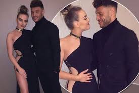 Liverpool fc and england international management: Perrie Edwards And Alex Oxlade Chamberlain Look Totally In Love After Little Mix Brit Awards Win Mirror Online