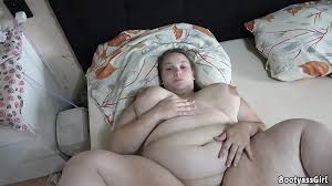 Stepmom Knew what to Do When She Caught Him Masturbating: Amateur Amateur  Porn