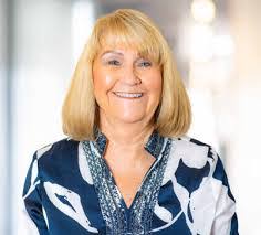 Kathleen Gillard's Instagram, Twitter & Facebook